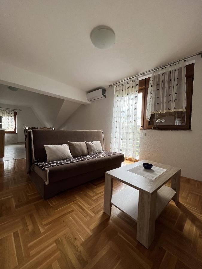 Green Apartment Plitvice ラコヴィツァ エクステリア 写真