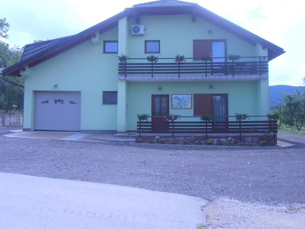 Green Apartment Plitvice ラコヴィツァ エクステリア 写真