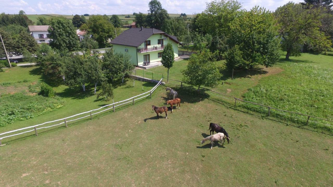 Green Apartment Plitvice ラコヴィツァ エクステリア 写真